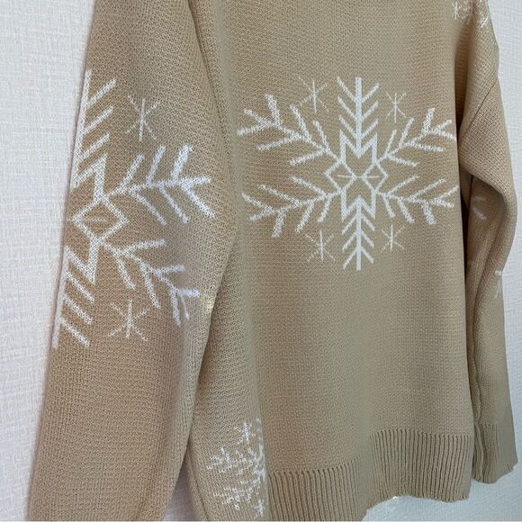 Ladies Snowflake Christmas Sweater, Tan & White, Crewneck, Medium, NWOT - Picture 2 of 7